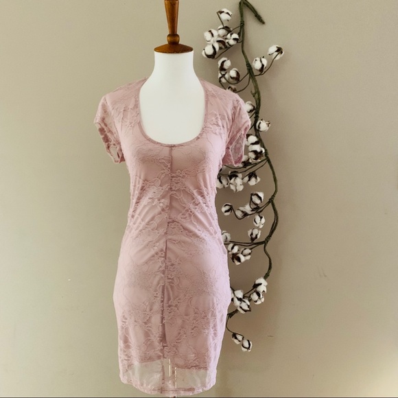 Retro Doll Dresses & Skirts - Retro Doll Mauve Lace Bodycon with Back Cutout